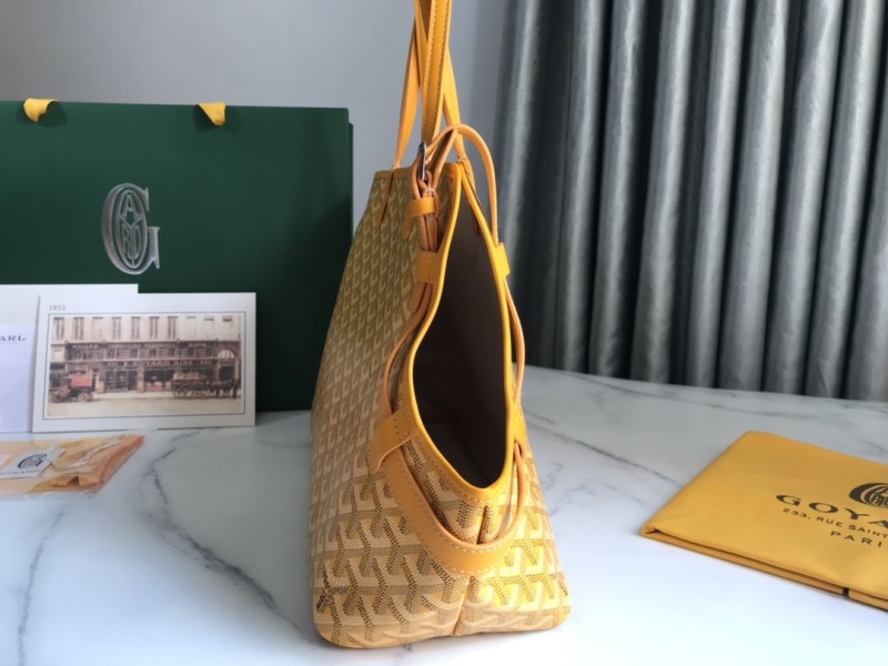 Goyard Pet Bags